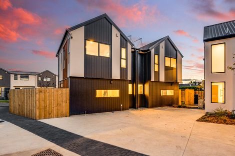 Photo of property in 2/1 Huia Street, Riccarton, Christchurch, 8041