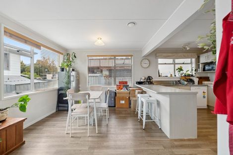 Photo of property in 2/86 Tamatea Road, Taupo, 3330