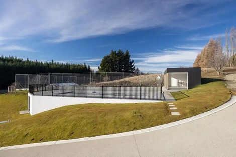 Photo of property in 16 Ranch Terrace, Wanaka, 9382