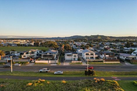 Photo of property in 856a Papamoa Beach Road, Papamoa Beach, Papamoa, 3118
