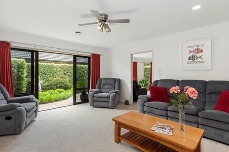 Photo of property in 23 Saint Heliers Place, Papamoa Beach, Papamoa, 3118