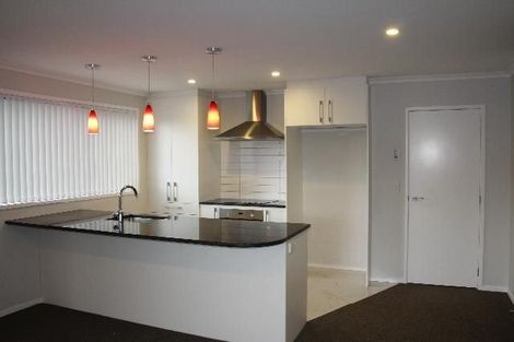 Photo of property in 56 Taikata Road, Te Atatu Peninsula, Auckland, 0610