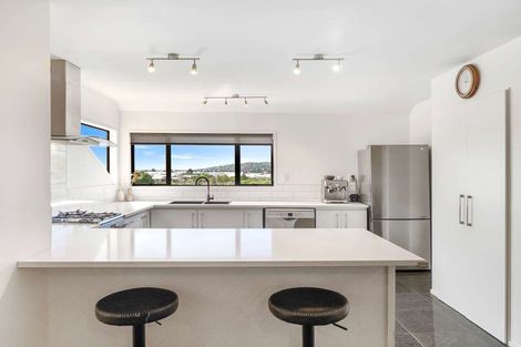 Photo of property in 6 Huntlywood Terrace, Hillsborough, Christchurch, 8022