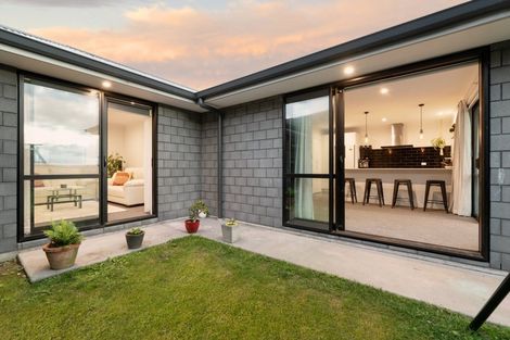 Photo of property in 205 Ballintoy Park Drive, Welcome Bay, Tauranga, 3175