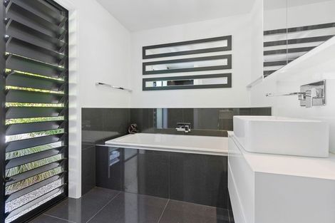 Photo of property in 14 Brooklands Road, Brooklands, New Plymouth, 4310