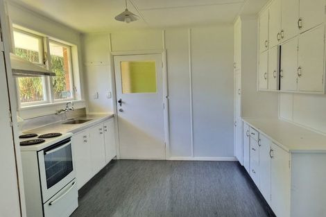 Photo of property in 3 Aberfeldy Street, Cannons Creek, Porirua, 5024