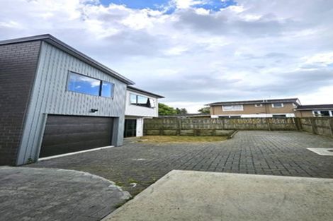 Photo of property in 425f Great South Road, Opaheke, 2113
