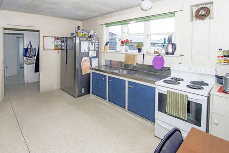 Photo of property in 23 Ames Street, Paekakariki, 5034