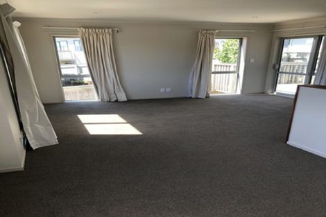 Photo of property in 7 Cresswell Place, Johnsonville, Wellington, 6037