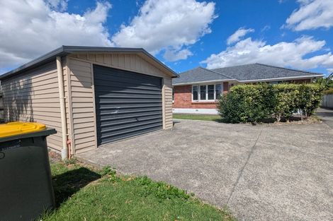 Photo of property in 30 Kervil Avenue, Te Atatu Peninsula, Auckland, 0610