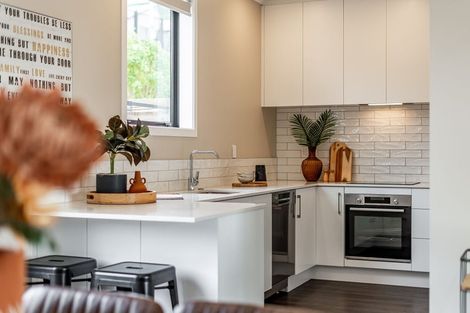 Photo of property in 5 Koreke Close, Kenepuru, Porirua, 5022