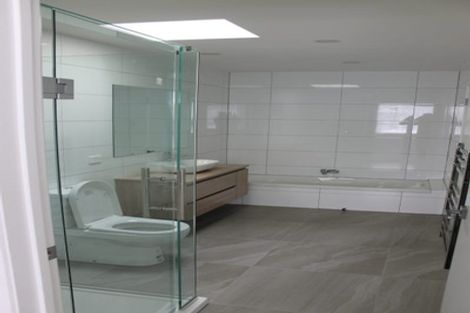 Photo of property in 2/31 Verbena Road, Birkdale, Auckland, 0626