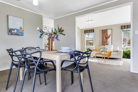 Photo of property in 67 Sandwich Road, St Andrews, Hamilton, 3200