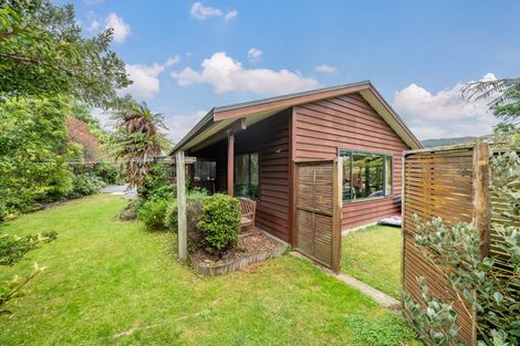 Photo of property in 38 Emerald Hill Drive, Birchville, Upper Hutt, 5018