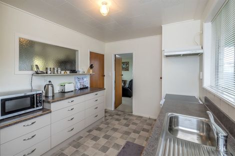Photo of property in 3 Chester Street, Levin, 5510