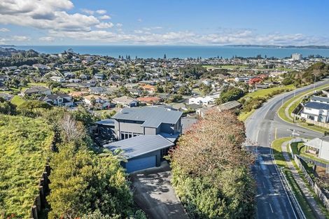 Photo of property in 15 Maire Road, Orewa, 0931