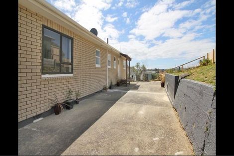 Photo of property in 11 Derby Place, Cannons Creek, Porirua, 5024