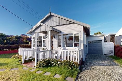 Photo of property in 96 Marine Parade, Paraparaumu Beach, Paraparaumu, 5032