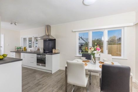 Photo of property in 1/87 Nile Road, Milford, Auckland, 0620
