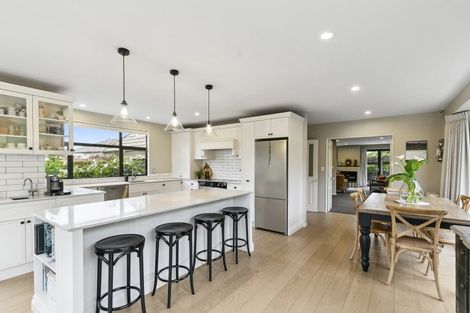 Photo of property in 125 Westchester Drive, Churton Park, Wellington, 6037