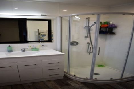 Photo of property in 3 Gabriel Street, Raumati Beach, Paraparaumu, 5032