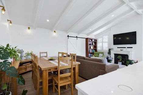 Photo of property in 121 Hamlet Street, Stratford, 4332