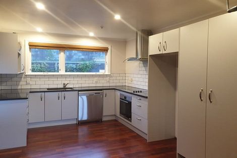 Photo of property in 111 Ruskin Road, Newlands, Wellington, 6037