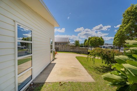 Photo of property in 16 Leeward Drive, Whitianga, 3510