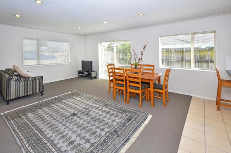 Photo of property in 6 Grangewood Close, Favona, Auckland, 2024