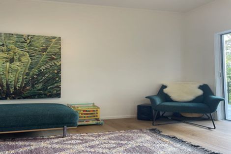 Photo of property in 60 Kauri Point Road, Laingholm, Auckland, 0604