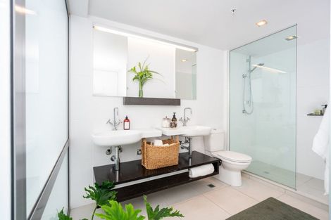 Photo of property in Mariner, 1/140b Oriental Parade, Oriental Bay, Wellington, 6011
