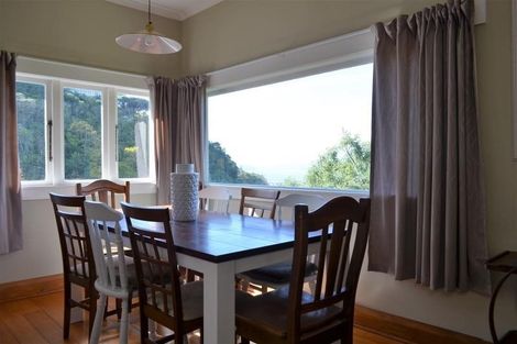 Photo of property in 47 Garden Road, Northland, Wellington, 6012