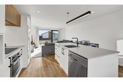 Photo of property in 10 Miromiro Street, Broomfield, Christchurch, 8042