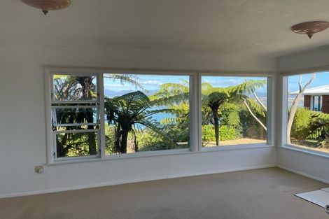 Photo of property in 202 Nevay Road, Karaka Bays, Wellington, 6022