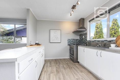 Photo of property in 1 Murillo Place, Henderson, Auckland, 0612