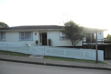 Photo of property in 2 Kerkwall Drive, Naenae, Lower Hutt, 5011