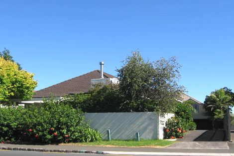 Photo of property in 2/38 Kitchener Road, Milford, Auckland, 0620