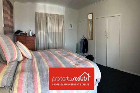 Photo of property in 70 Flanshaw Road, Te Atatu South, Auckland, 0610