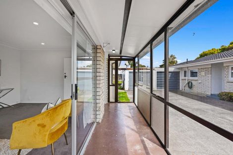 Photo of property in 38b Browns Road, Manurewa, Auckland, 2102