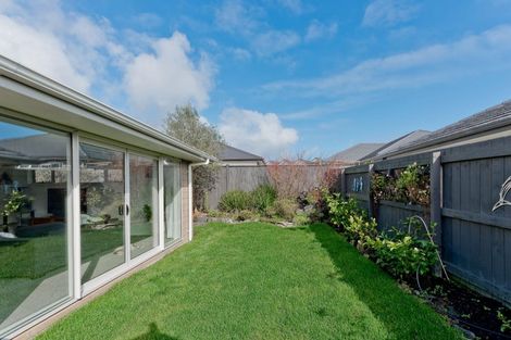 Photo of property in 13 Papa Orchard Drive, Kumeu, 0810