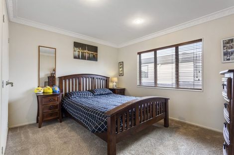 Photo of property in 305 Albany Highway, Rosedale, Auckland, 0632