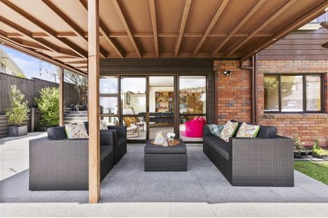 Photo of property in 98 Bleakhouse Road, Howick, Auckland, 2014