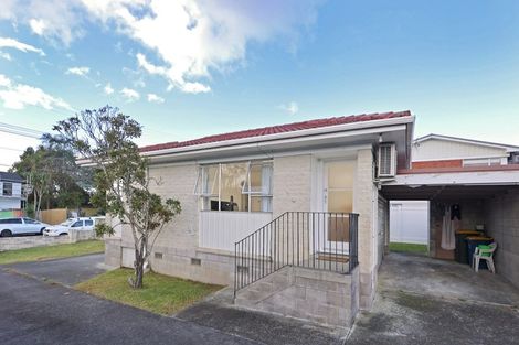 Photo of property in 1/28 Taipari Road, Te Atatu Peninsula, Auckland, 0610