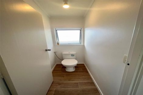 Photo of property in 5 John F Kennedy Place, Glen Eden, Auckland, 0602