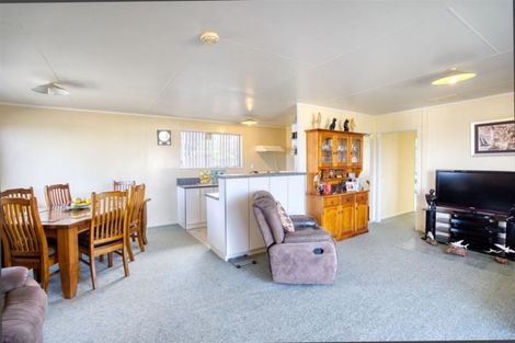 Photo of property in 2 Ngaparaoa Drive, Maketu, 3189