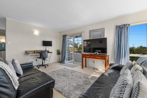 Photo of property in 19 Bellevue Road, Brookfield, Tauranga, 3110