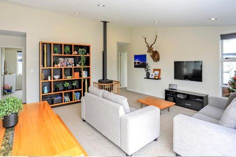 Photo of property in 5 Butterworth Crescent, Papamoa Beach, Papamoa, 3118