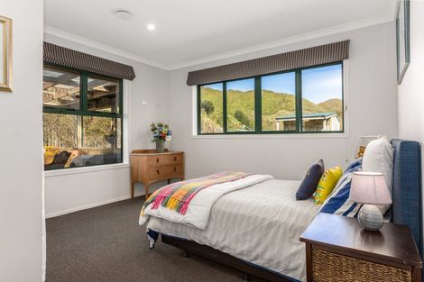 Photo of property in 1142 Paekakariki Hill Road, Paekakariki Hill, Porirua, 5381