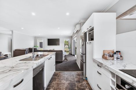 Photo of property in 13 Maison Way, Rangatira Park, Taupo, 3330