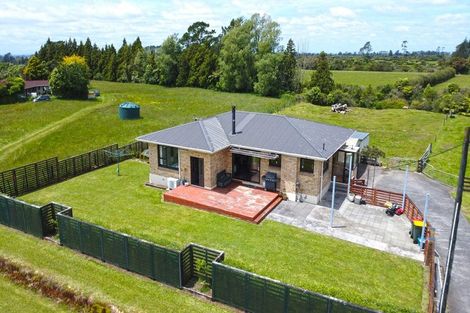 Photo of property in 303 Lepper Road, Egmont Village, Inglewood, 4386